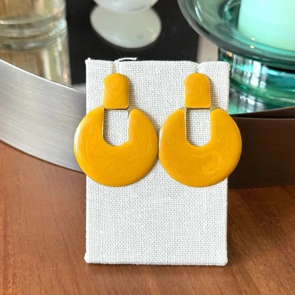 Vintage Bold Mustard Yellow Statement Earrings - Picture 6 of 6